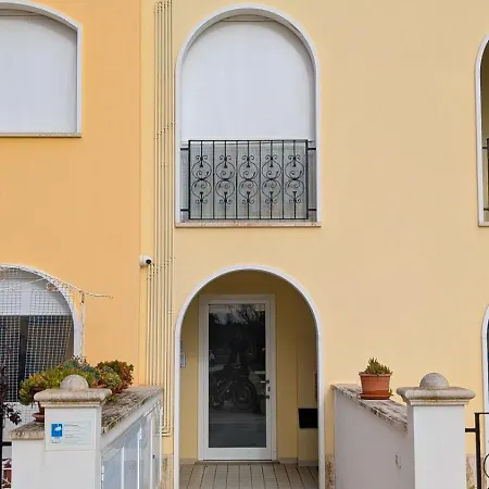 Sole&sale House بورتو ريكاناتي
